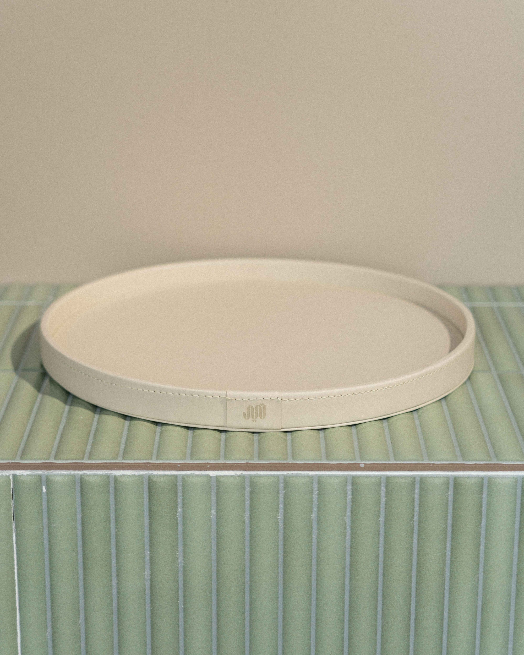 Round Tray
